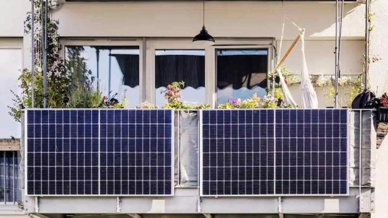 The Complete Guide to Balcony Solar Panels