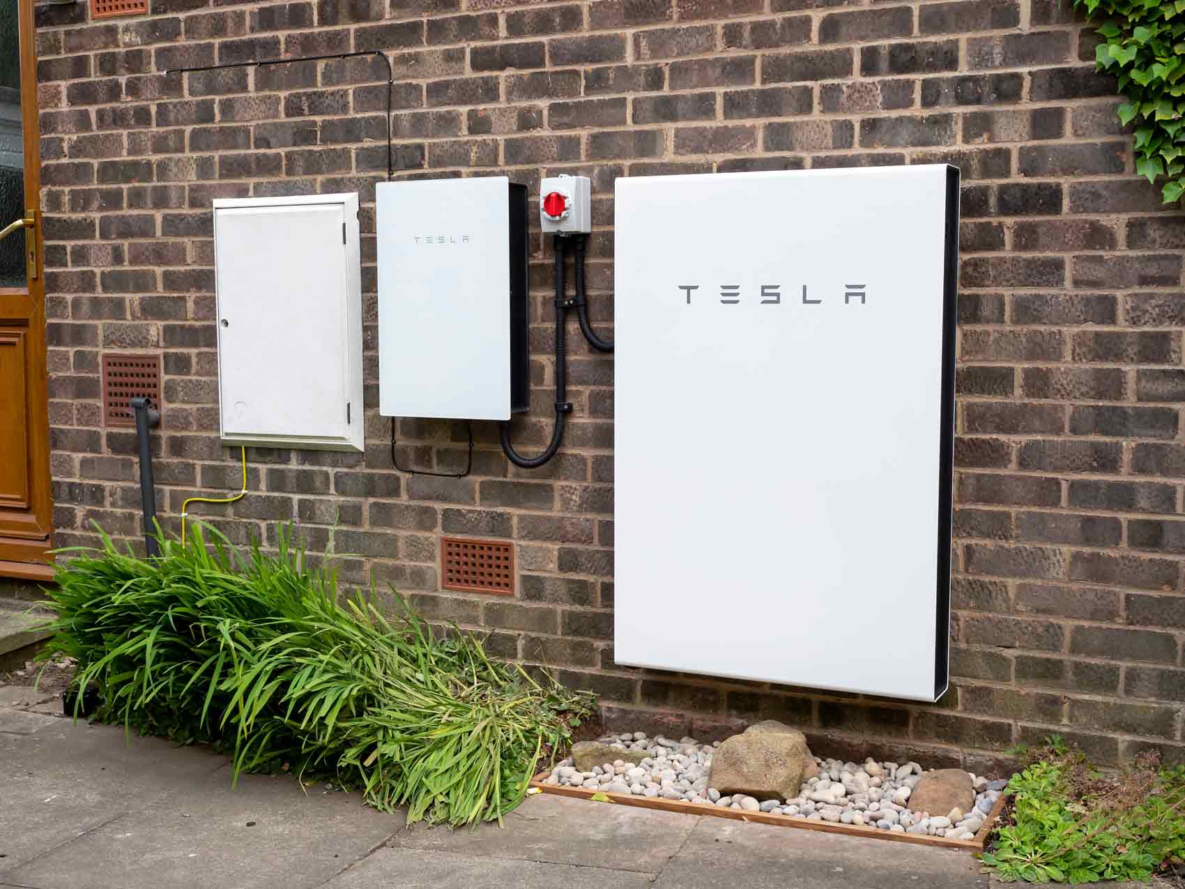 Cost of Solar Batteries in the UK in 2024?